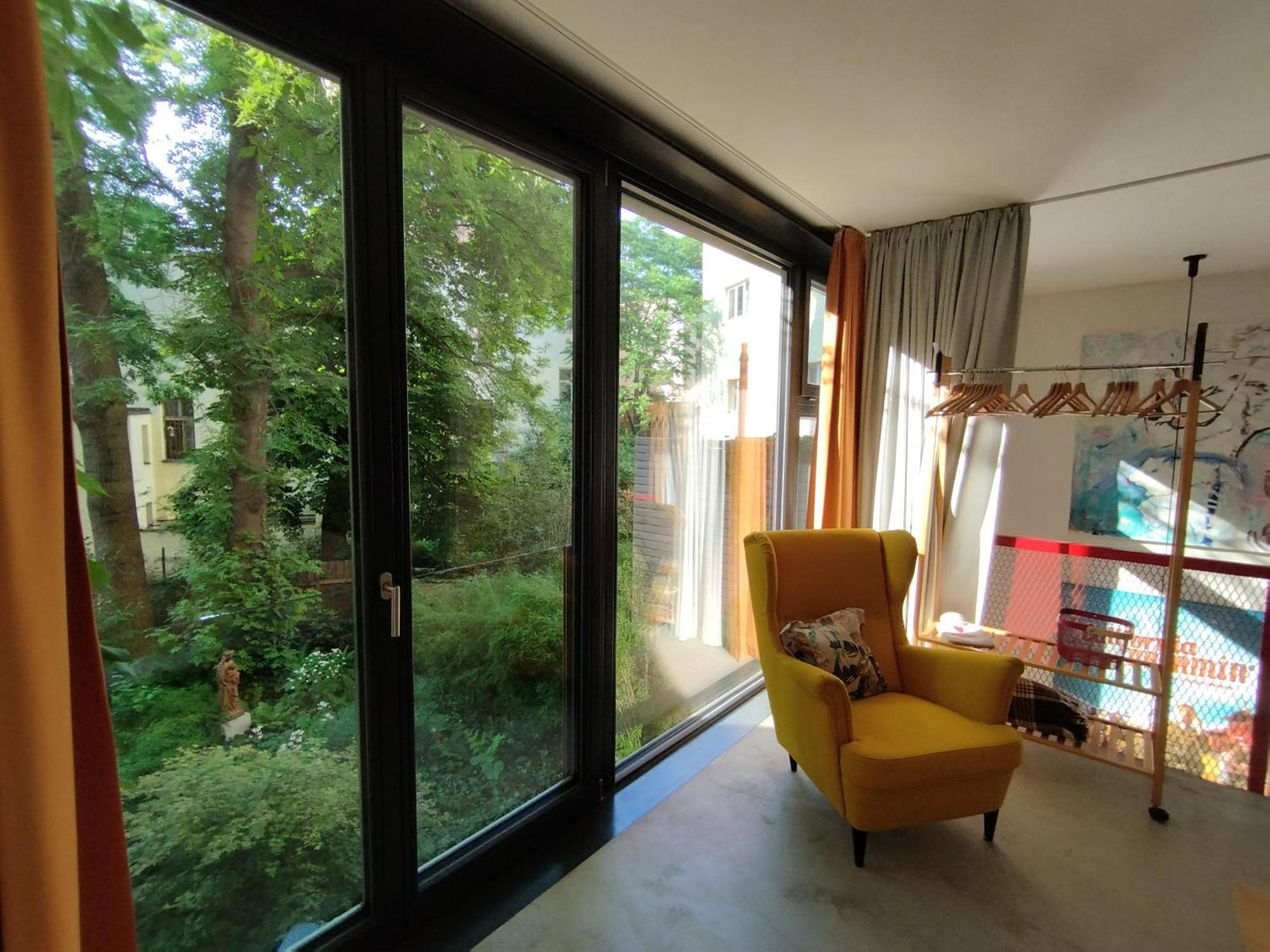 Romantic And Atypical Apartments In Prague'S Montmartre Exterior photo