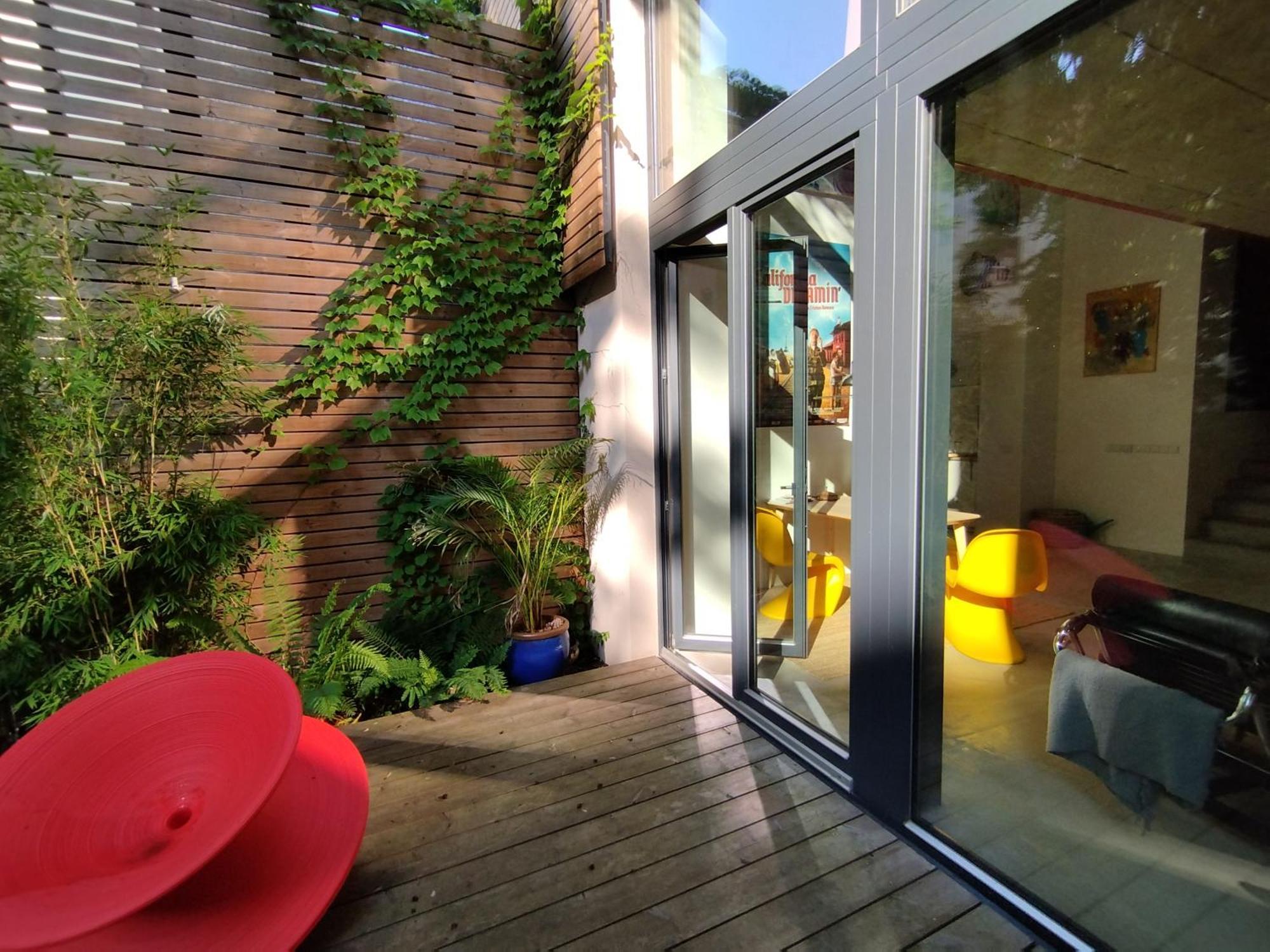 Romantic And Atypical Apartments In Prague'S Montmartre Exterior photo